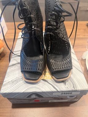 Jeffrey Campbell Women’s Black Laser-Cut Lace-Up Peep-Toe Heels